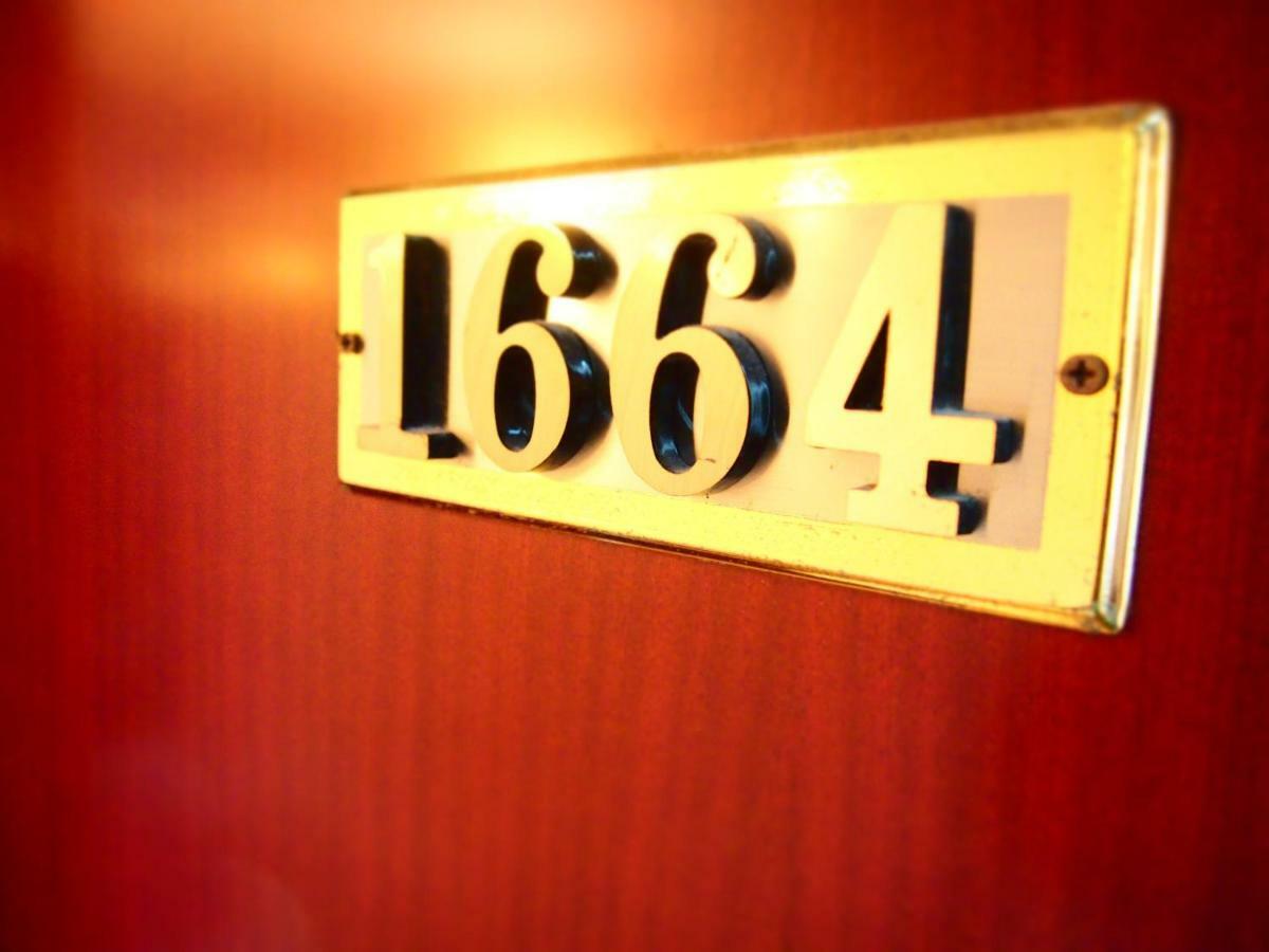 Premium Lounge Hotel Hong Kong Exterior foto